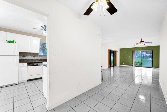 7055 Marlberry Ln 7055, Tamarac, FL 33321