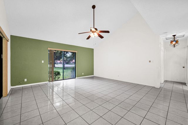 7055 Marlberry Ln 7055, Tamarac, FL 33321
