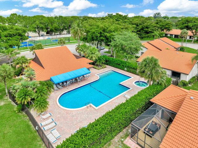 7055 Marlberry Ln 7055, Tamarac, FL 33321