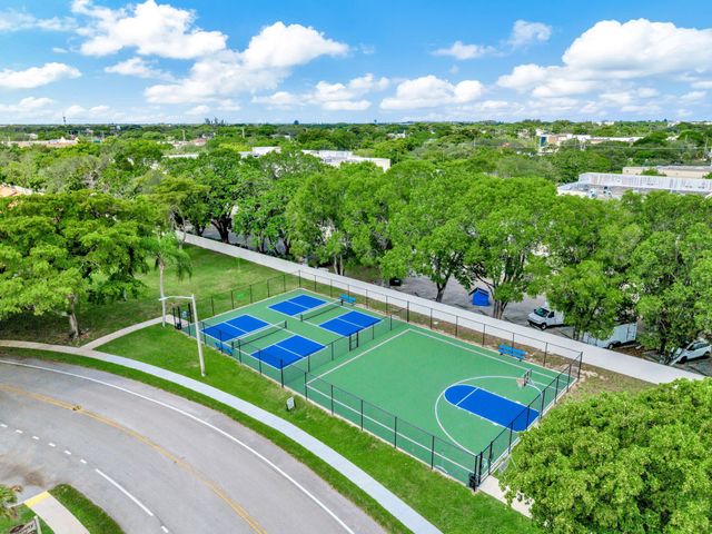 7055 Marlberry Ln 7055, Tamarac, FL 33321