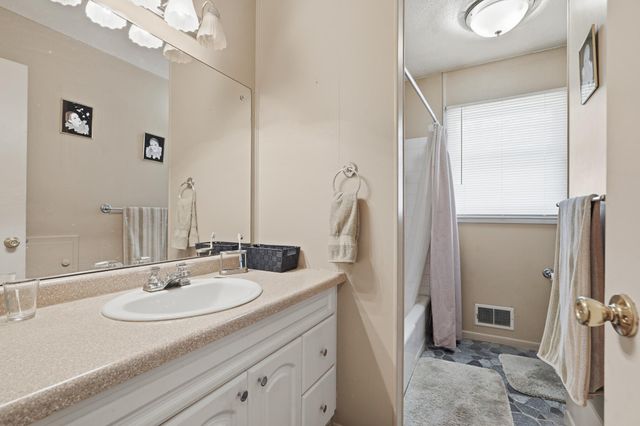 9180 207th Street W, Lakeville, MN 55077