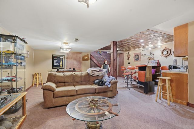 9180 207th Street W, Lakeville, MN 55077