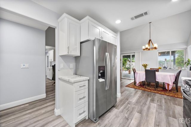 8917 Worrell Court, Bakersfield, CA 93311