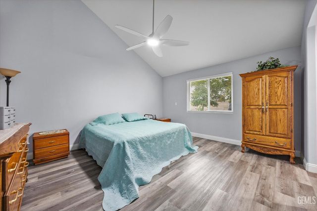8917 Worrell Court, Bakersfield, CA 93311