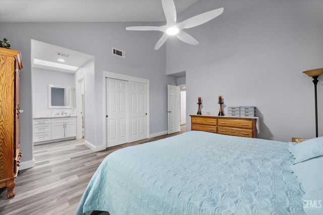 8917 Worrell Court, Bakersfield, CA 93311