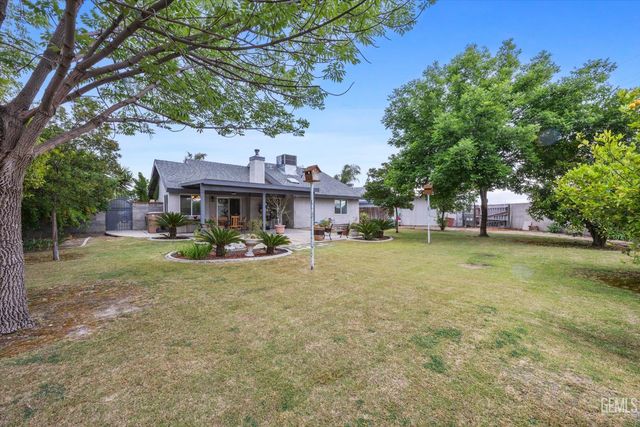 8917 Worrell Court, Bakersfield, CA 93311