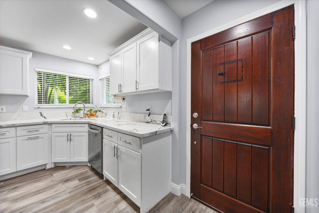 8917 Worrell Court, Bakersfield, CA 93311