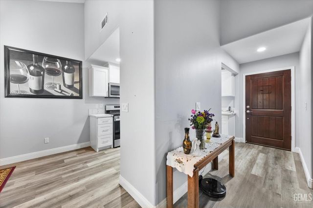 8917 Worrell Court, Bakersfield, CA 93311