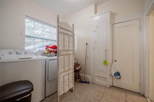 315 W OAK DRIVE, Lakeland, FL 33803