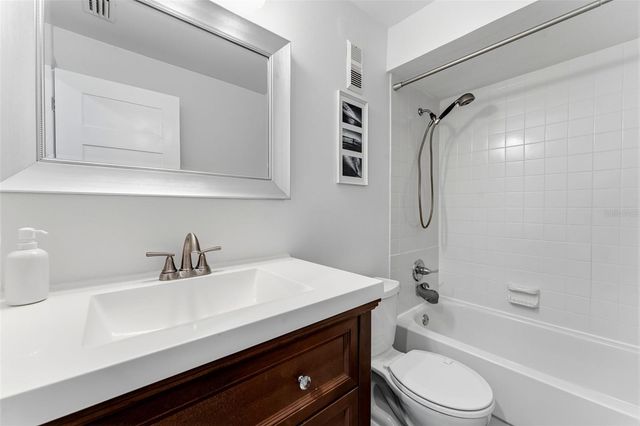 2605 W BALLAST POINT BOULEVARD, Tampa, FL 33611