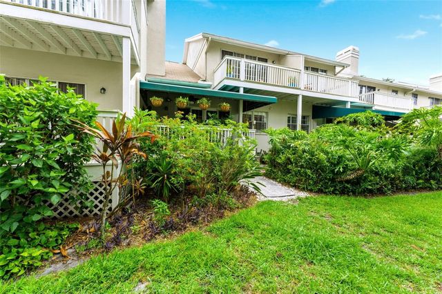2605 W BALLAST POINT BOULEVARD, Tampa, FL 33611