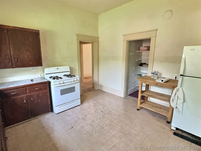 414 W 7th Street, Chelsea, OK 74016