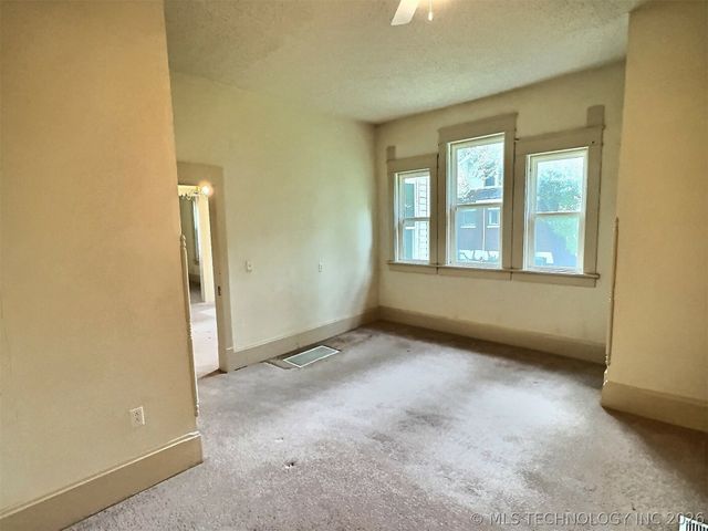 414 W 7th Street, Chelsea, OK 74016