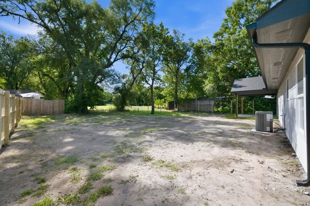 3748 N N Salina Rd, Wichita, KS 67204