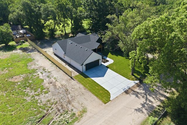 3748 N N Salina Rd, Wichita, KS 67204