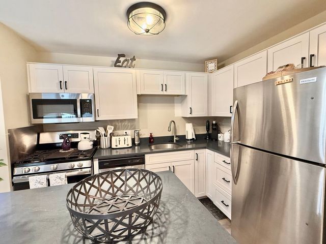 1813 Kenzie Drive, Robinson Twp, PA 15205