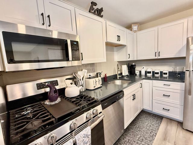 1813 Kenzie Drive, Robinson Twp, PA 15205