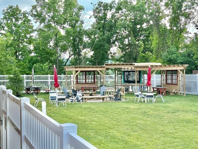 1813 Kenzie Drive, Robinson Twp, PA 15205