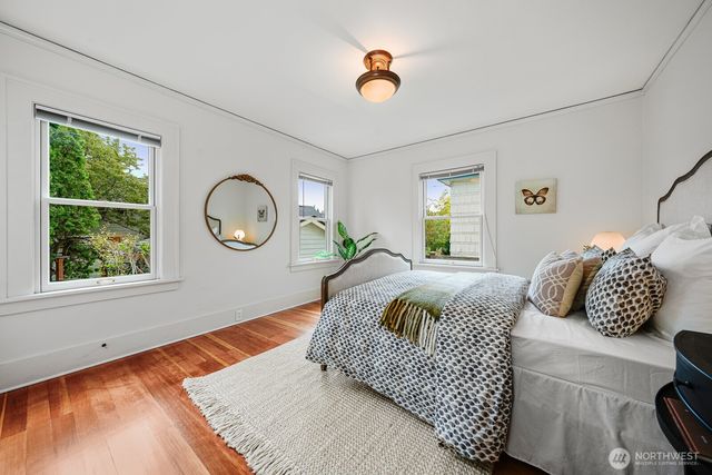 1019 NE 62nd Street, Seattle, WA 98115