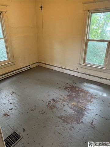 35 Baker Street, Jamestown, NY 14701