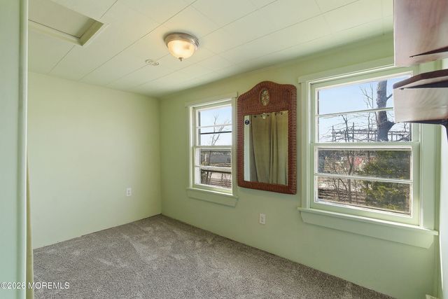 7 Marl Road, Farmingdale, NJ 07727