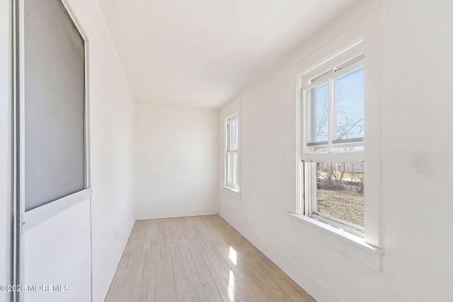 7 Marl Road, Farmingdale, NJ 07727