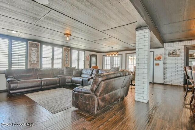 1913 N Genoa Avenue, Lubbock, TX 79416