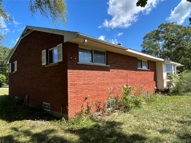 16465 Almont Road, Berlin Township, MI 48002