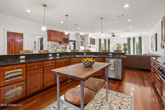 282 Deer Haven Drive, Madison, MS 39110