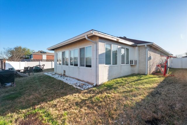 1100 Fawn Meadow Trail, Kennedale, TX 76060