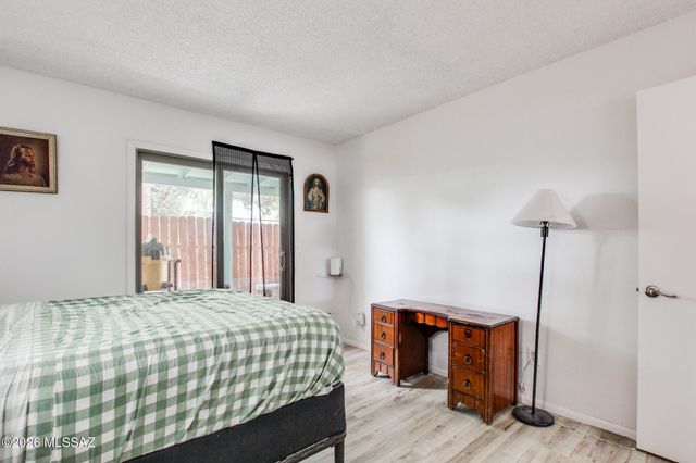 1913 W La Osa Drive, Tucson, AZ 85705