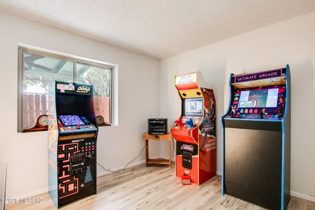 1913 W La Osa Drive, Tucson, AZ 85705