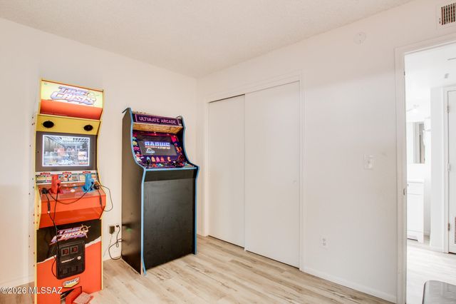 1913 W La Osa Drive, Tucson, AZ 85705