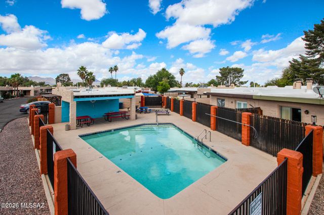 1913 W La Osa Drive, Tucson, AZ 85705