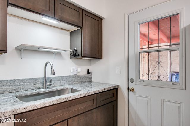 1913 W La Osa Drive, Tucson, AZ 85705