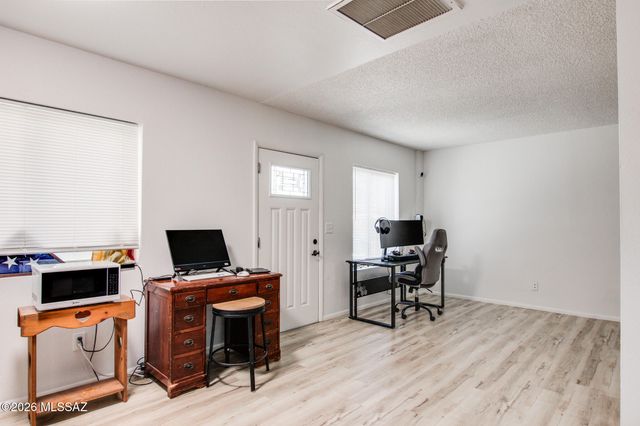 1913 W La Osa Drive, Tucson, AZ 85705