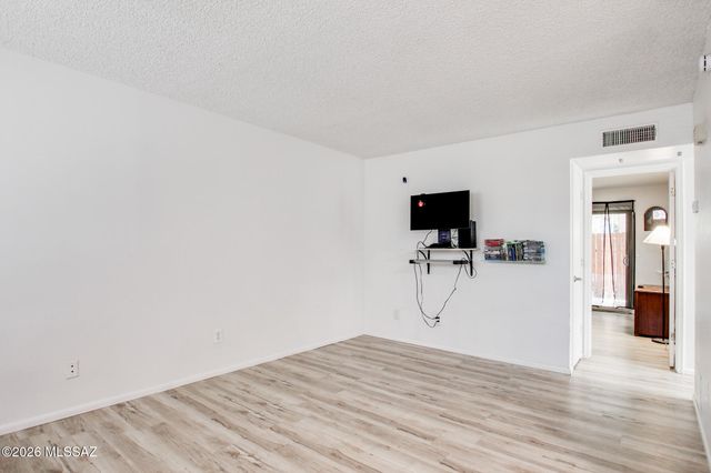 1913 W La Osa Drive, Tucson, AZ 85705