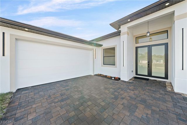 862 Nimitz BLVD, Lehigh Acres, FL 33974