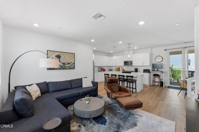2364 Haley Point Drive 102, Ventura, CA 93003