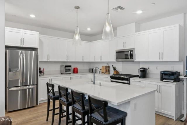 2364 Haley Point Drive 102, Ventura, CA 93003