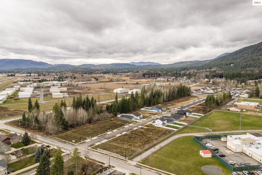 NKA Jersey St, Sandpoint, ID 83864 photo 3