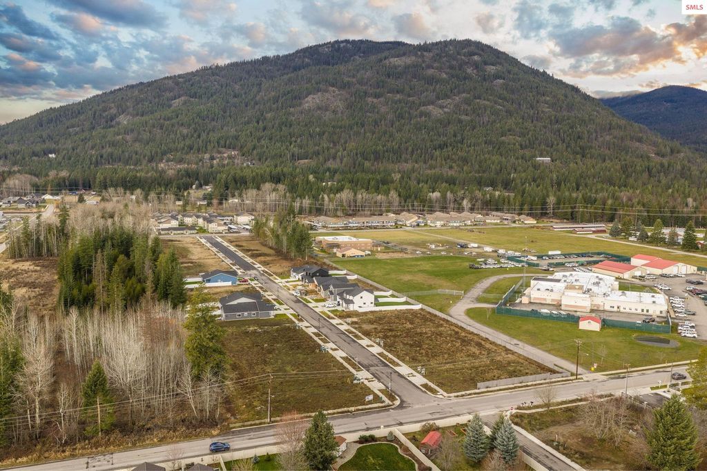 NKA Jersey St, Sandpoint, ID 83864 photo 5