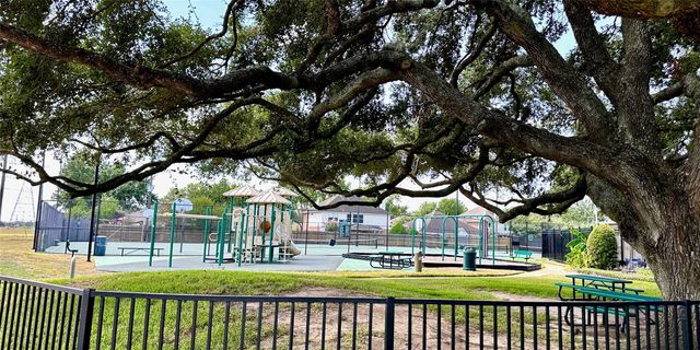 21422 Highland Knolls Drive, Katy, TX 77450