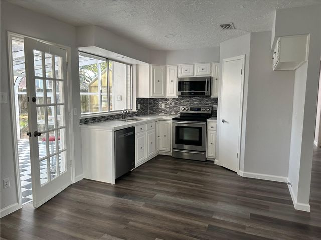 21422 Highland Knolls Drive, Katy, TX 77450
