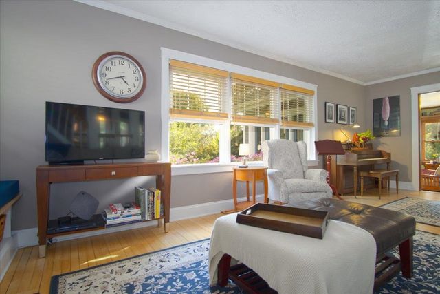 4207 Winnequah Road, Monona, WI 53716