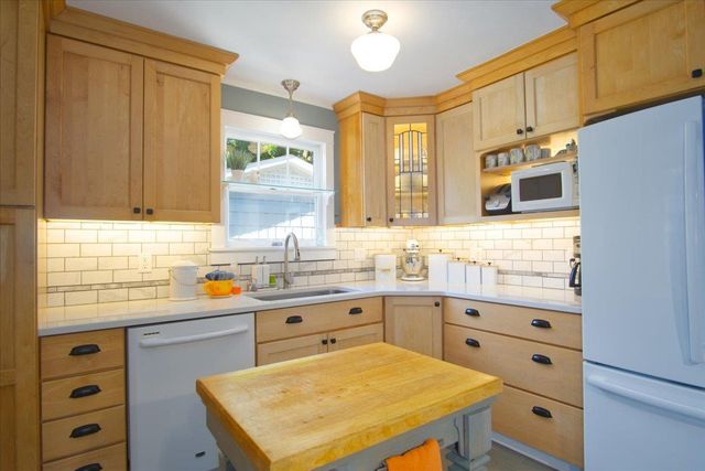 4207 Winnequah Road, Monona, WI 53716
