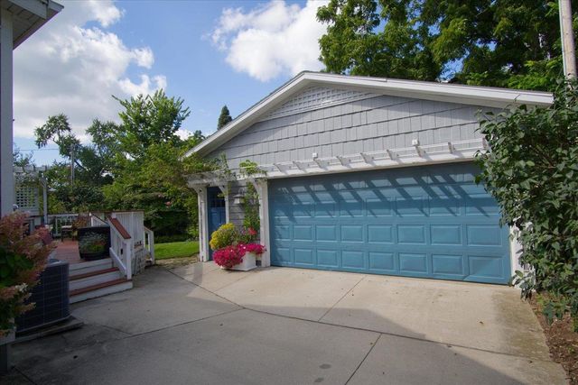 4207 Winnequah Road, Monona, WI 53716