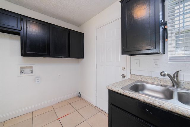 3844 Waldorf Street, Fort Worth, TX 76119