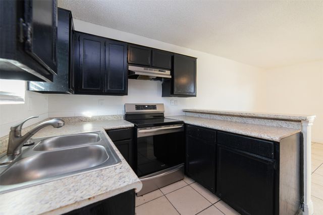 3844 Waldorf Street, Fort Worth, TX 76119