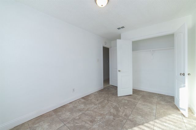 3844 Waldorf Street, Fort Worth, TX 76119